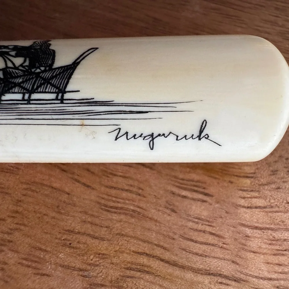 Vintage Scrimshaw Cake Breaker Cutter Nuguruk Carving Alaska Sled‎ Reindeer